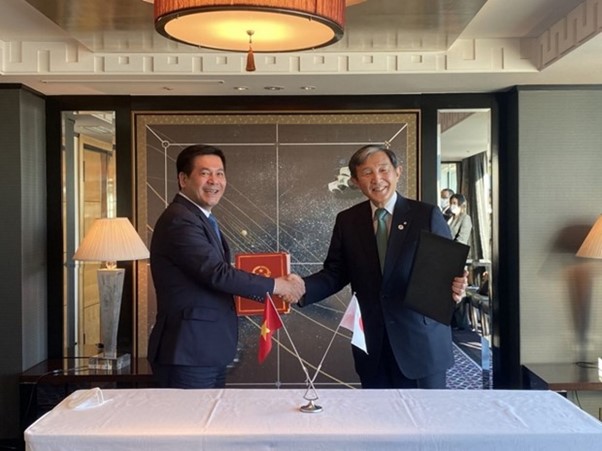 ‘เวียดนาม-ญี่ปุ่น’ ลงนาม MOU ขับเคลื่อนความร่วมมือด้านการค้าและอุตสาหกรรม