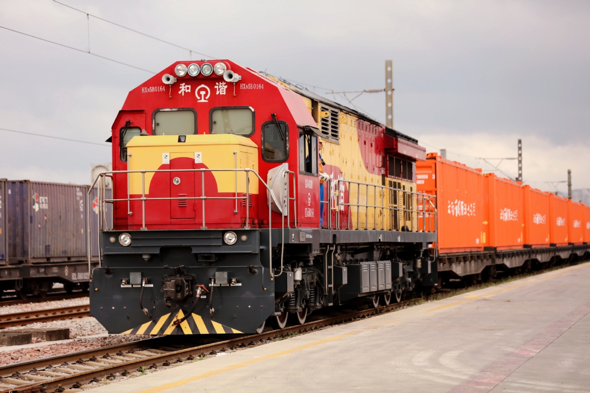 ‘รถไฟจีน-ลาว’ ทำรายได้จากการขนส่งสินค้า เพียง 1 ปี ทะลุ 1.4 พันล้านดอลลาร์สหรัฐ