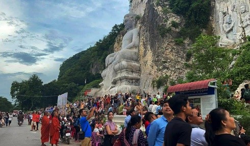นักท่องเที่ยวเดินทางมายังกัมพูชาในช่วงเทศกาลประชุมแบนเกือบ 2 ล้านคน