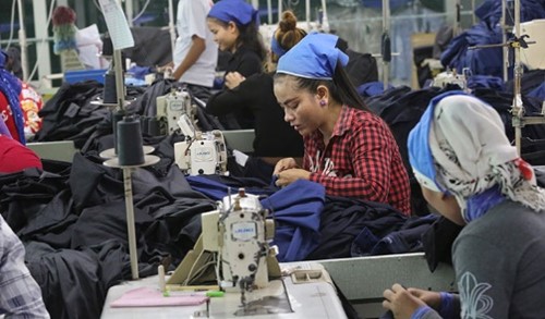 กัมพูชาผงาดขึ้นอันดับ 8 ของโลก สำหรับประเทศผู้ส่งออกเสื้อผ้าสำเร็จรูป